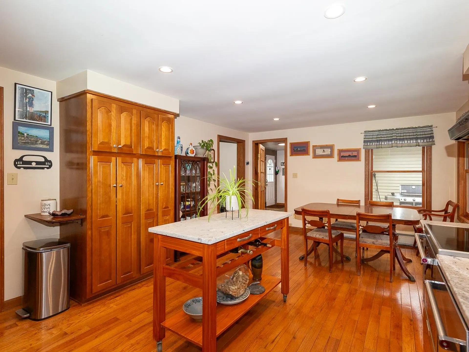 8 Laurel Lane Stratham NH 03885