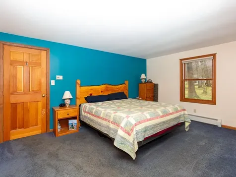 8 Laurel Lane Stratham NH 03885
