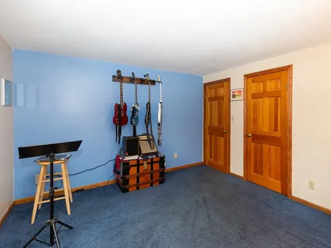 8 Laurel Lane Stratham NH 03885