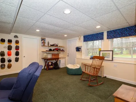 8 Laurel Lane Stratham NH 03885
