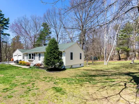 8 Laurel Lane Stratham NH 03885