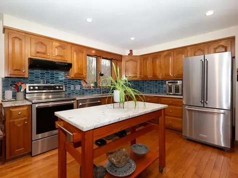 8 Laurel Lane Stratham NH 03885