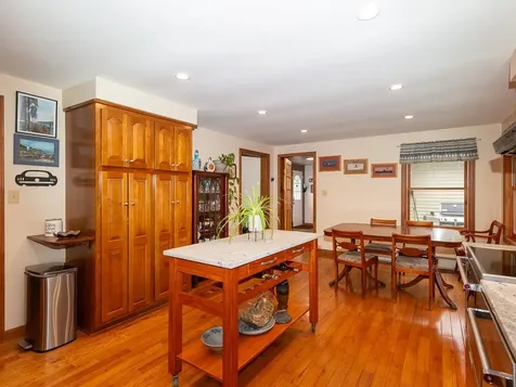 8 Laurel Lane Stratham NH 03885
