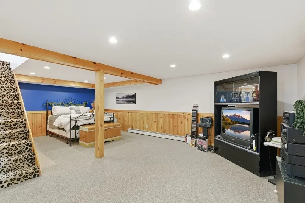 1138 Barber Pond Road Pownal VT 05261
