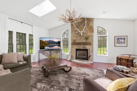 1138 Barber Pond Road Pownal VT 05261