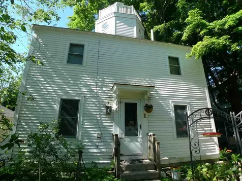 1 Rock Street Newmarket NH 03857