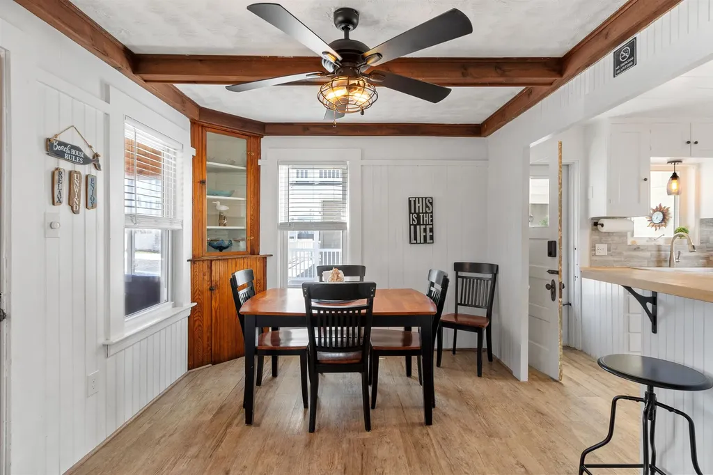 7 Concord Avenue Hampton NH 03842