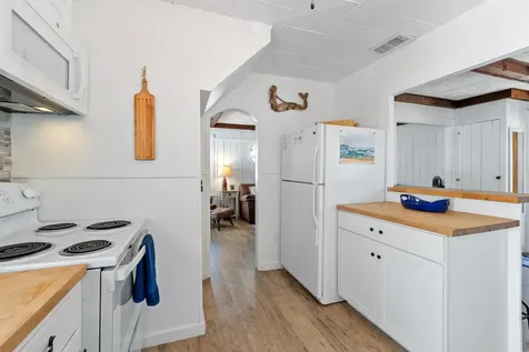 7 Concord Avenue Hampton NH 03842