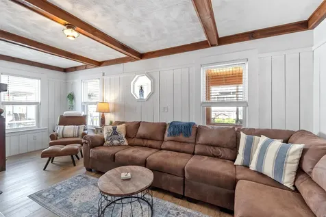 7 Concord Avenue Hampton NH 03842