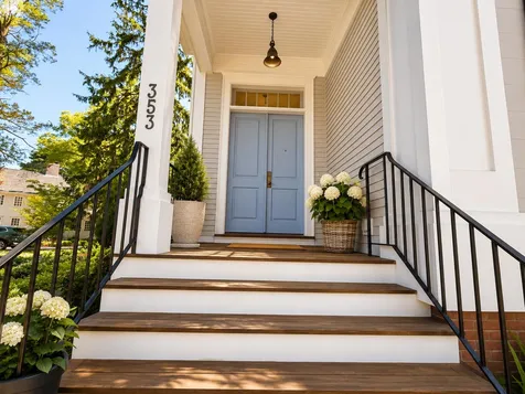 353 Pleasant Street Portsmouth NH 03801