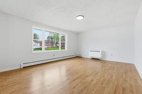 60 Rosedale Avenue Manchester NH 03103