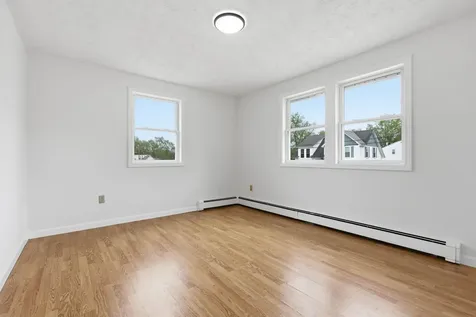 60 Rosedale Avenue Manchester NH 03103