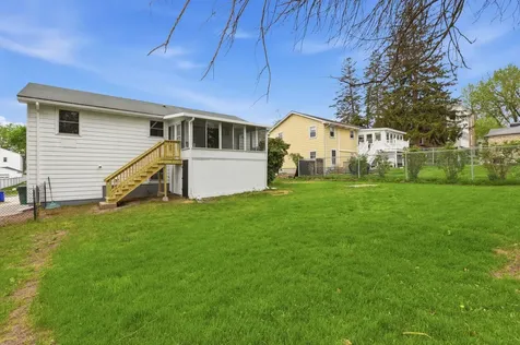60 Rosedale Avenue Manchester NH 03103
