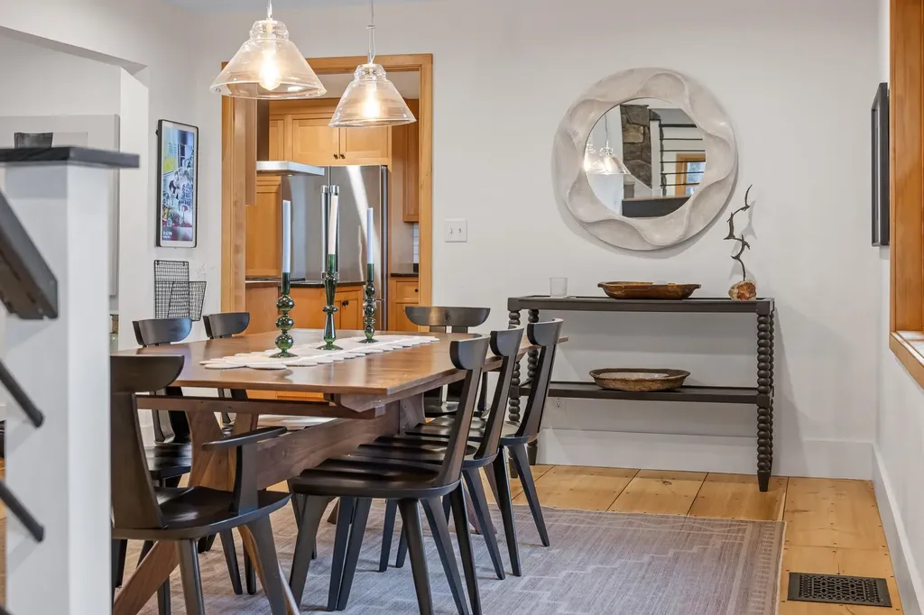 1693 Five Corners Road Thetford VT 05074