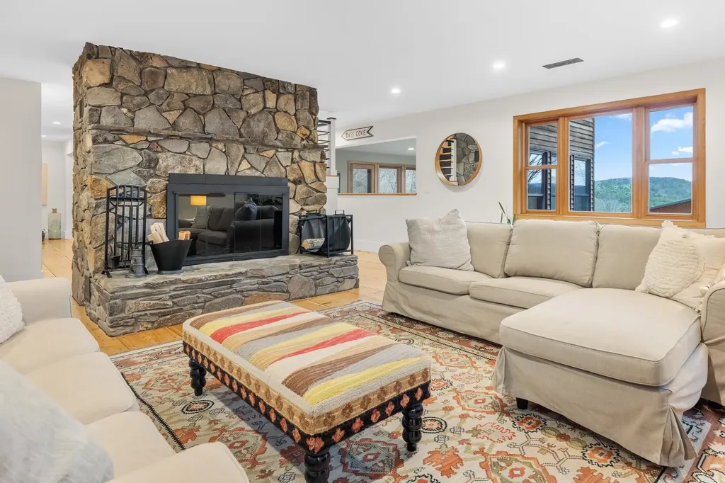 1693 Five Corners Road Thetford VT 05074