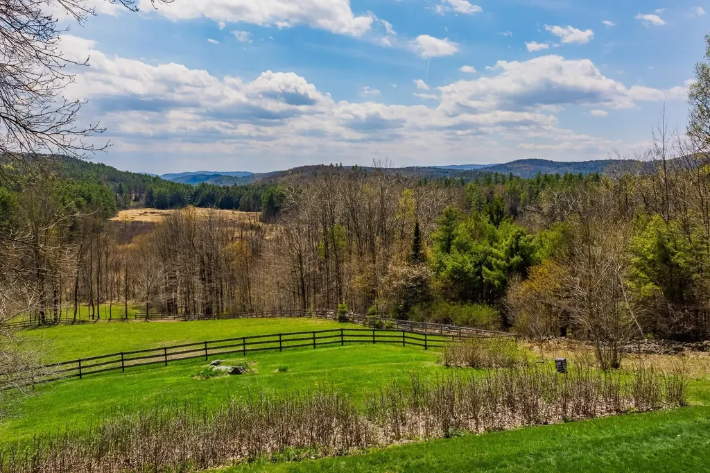 1693 Five Corners Road Thetford VT 05074
