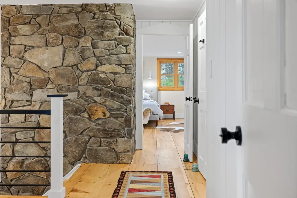 1693 Five Corners Road Thetford VT 05074