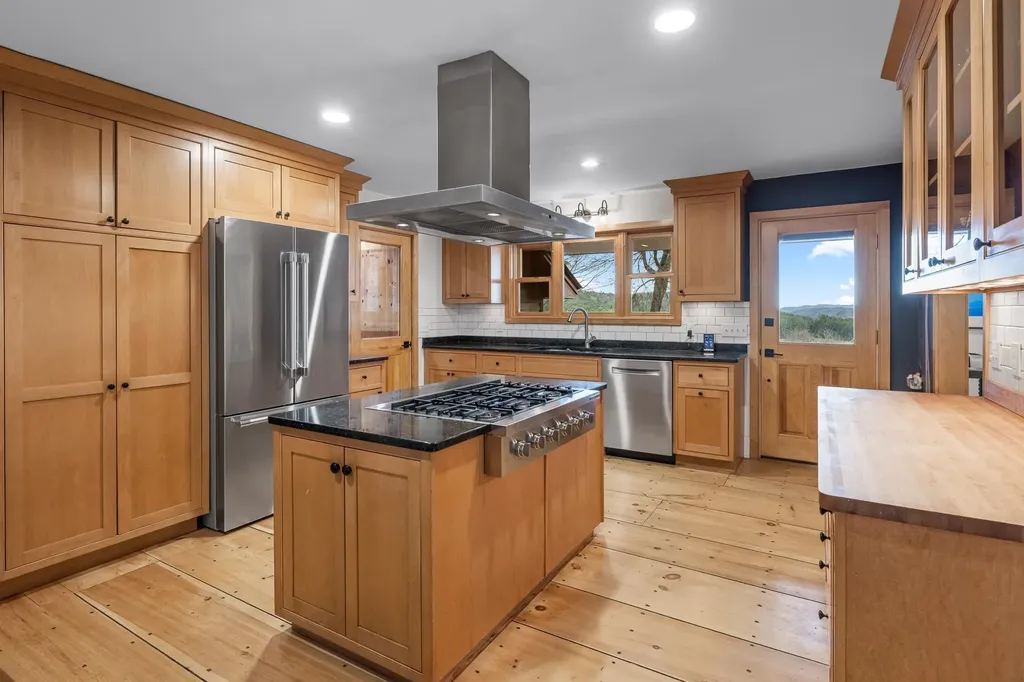 1693 Five Corners Road Thetford VT 05074
