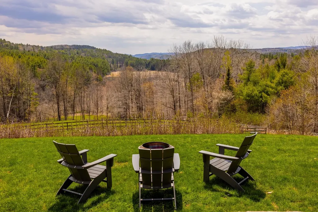 1693 Five Corners Road Thetford VT 05074