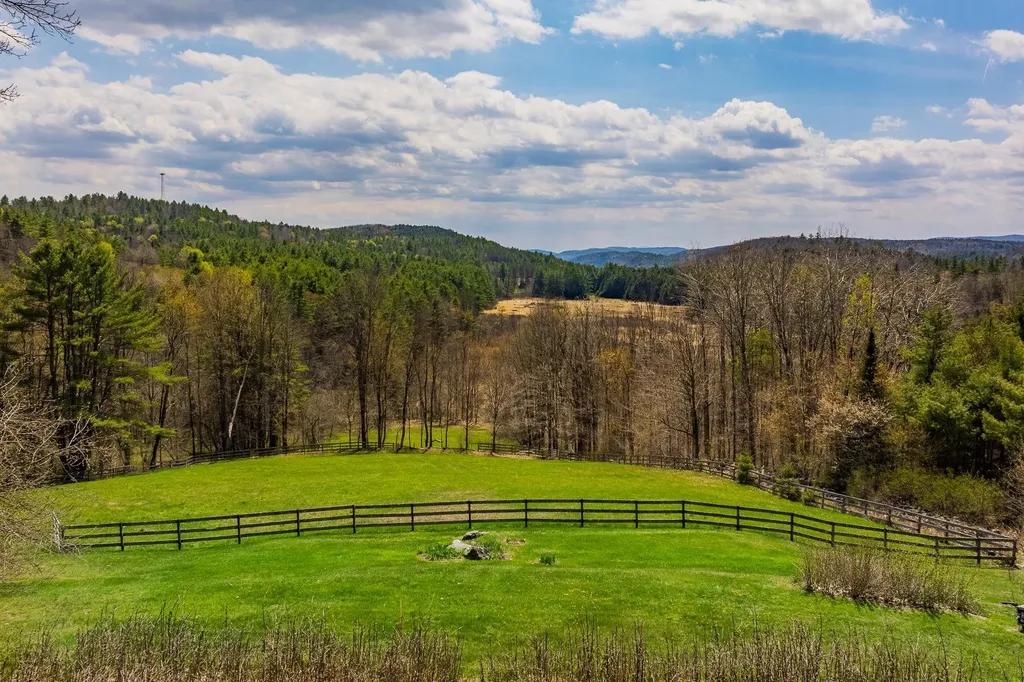 1693 Five Corners Road Thetford VT 05074
