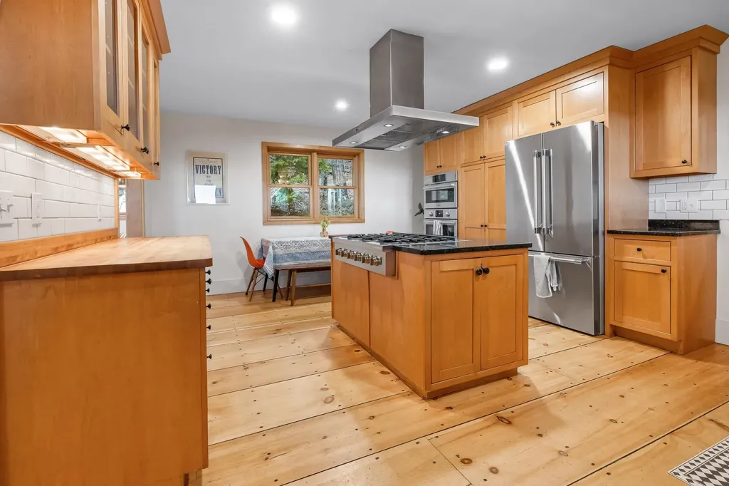 1693 Five Corners Road Thetford VT 05074