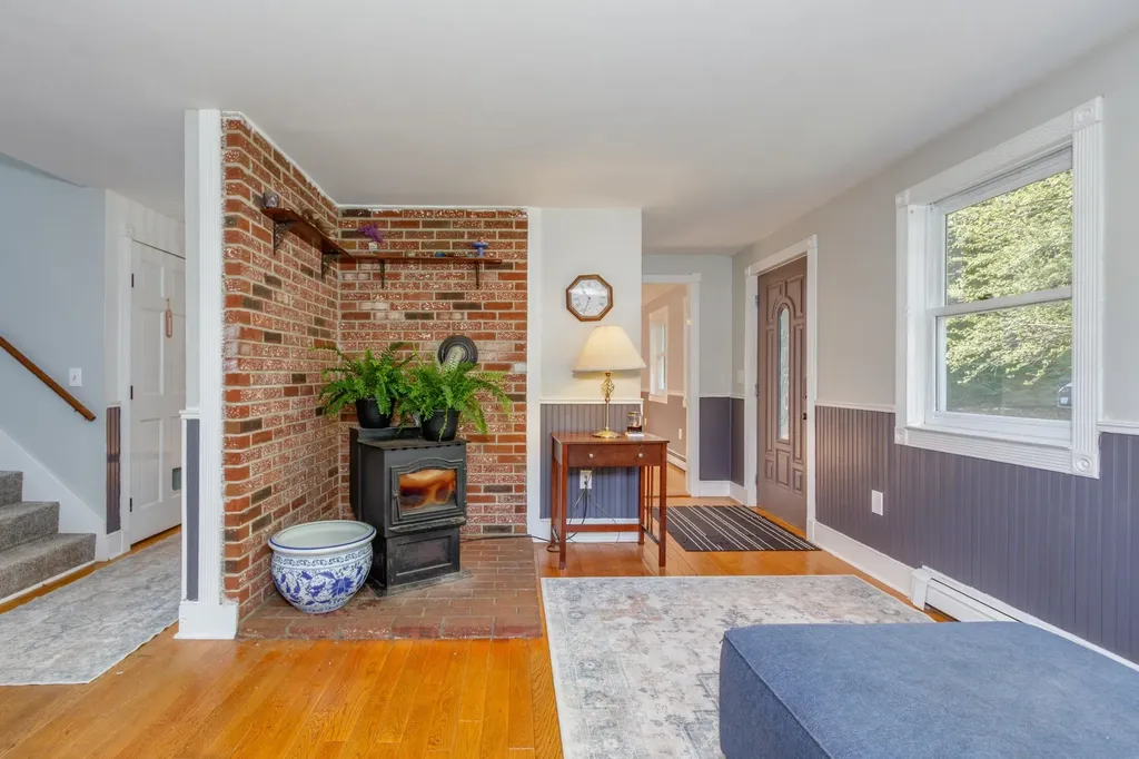 71 Baptist Road Canterbury NH 03224