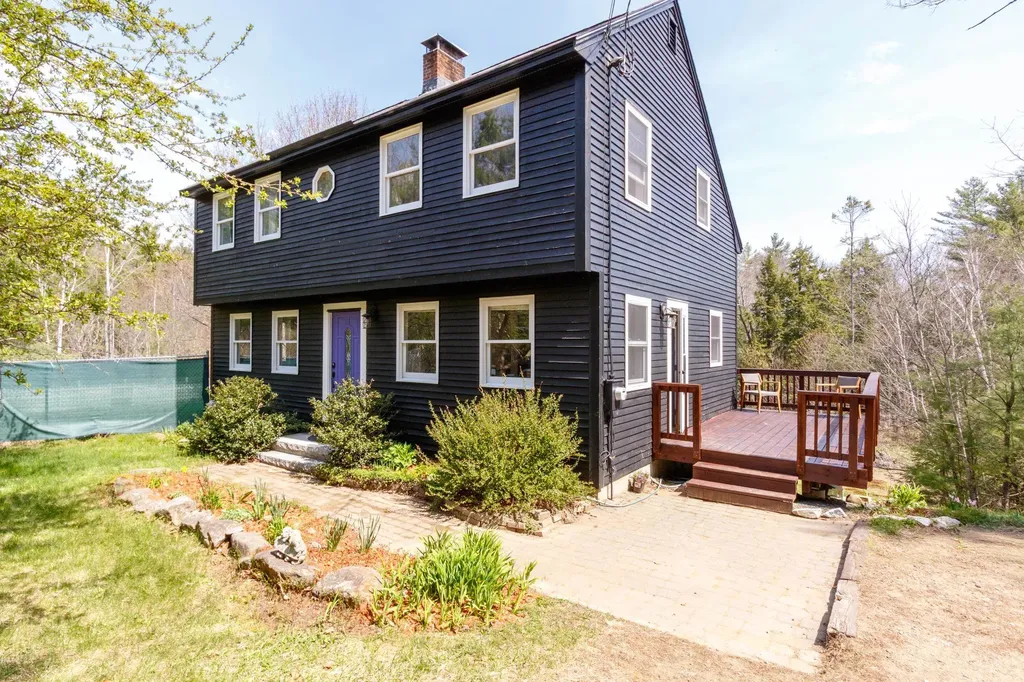 71 Baptist Road Canterbury NH 03224