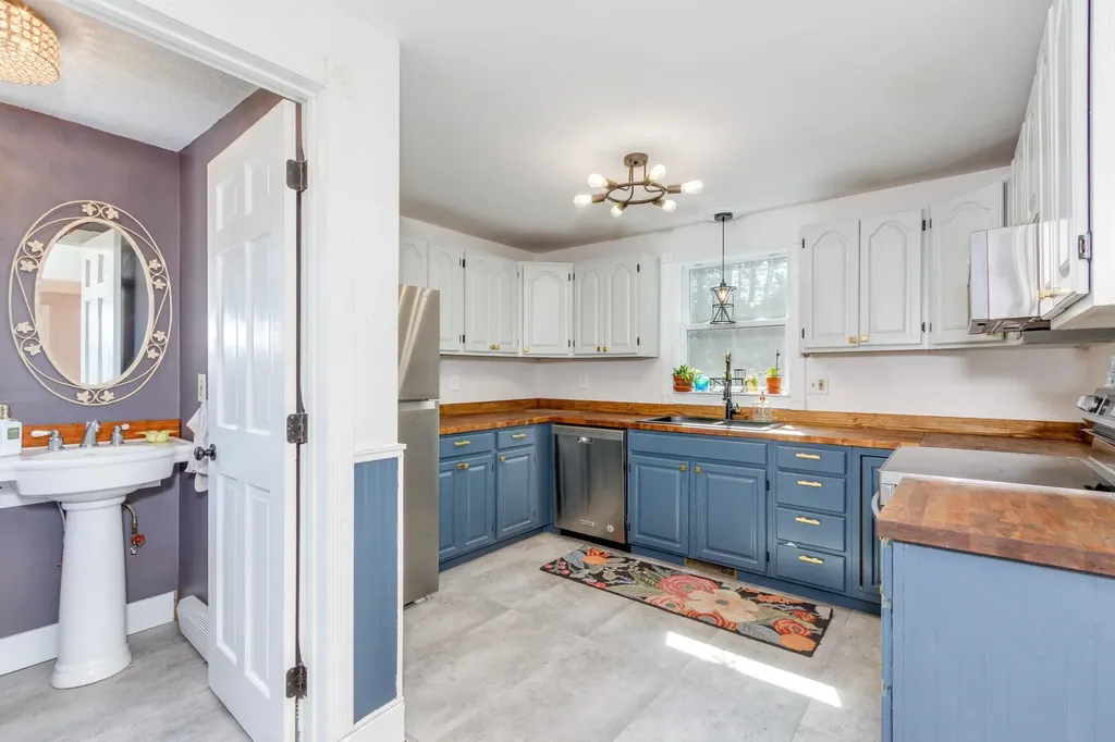 71 Baptist Road Canterbury NH 03224