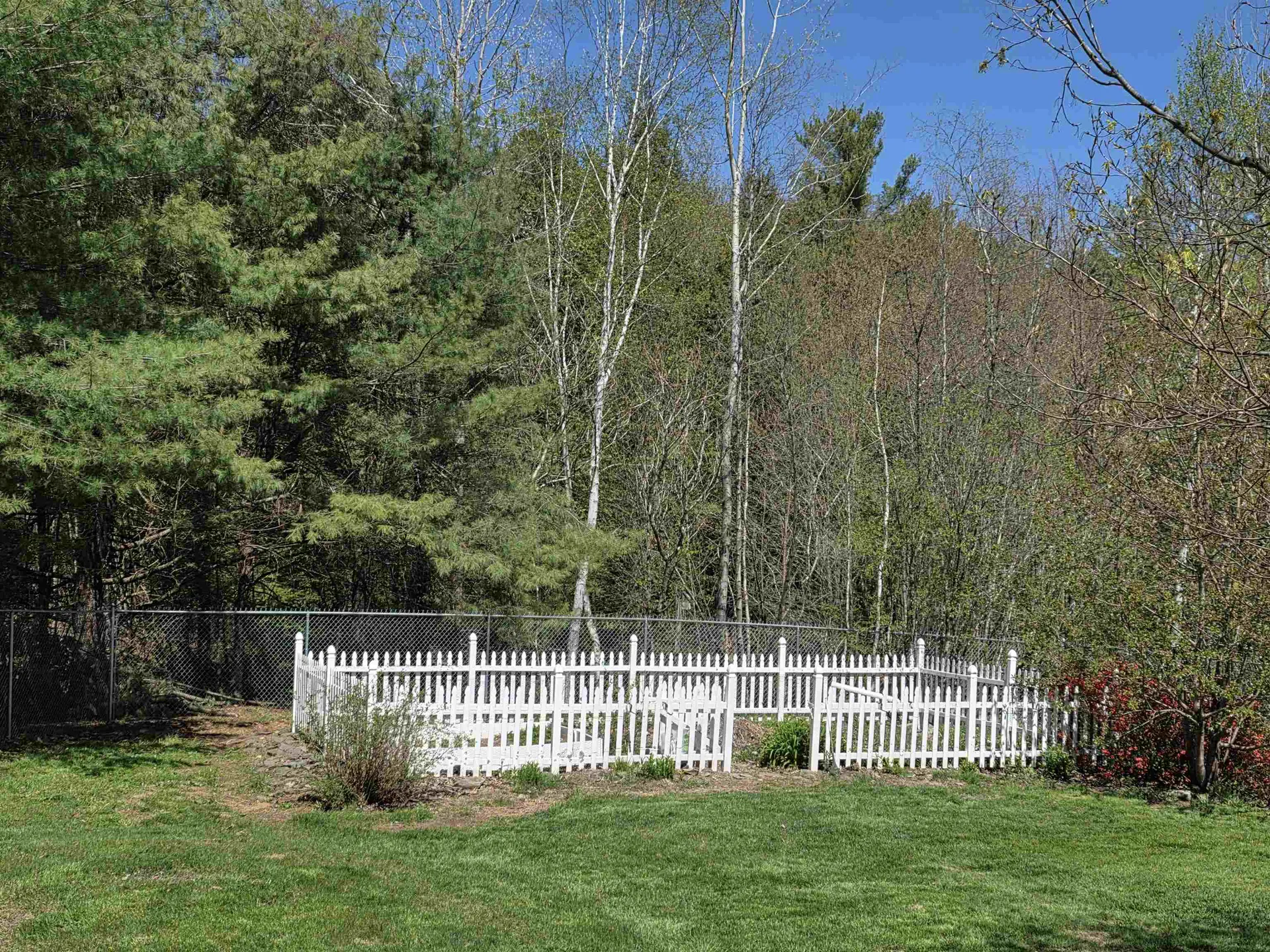 71 Baptist Road Canterbury NH 03224
