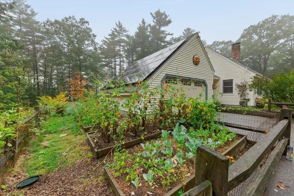 27 Boulder Drive Dublin NH 03444