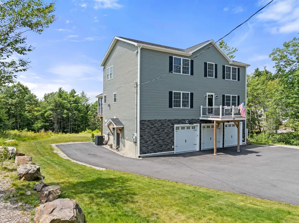 216 Mountain Drive Gilford NH 03249