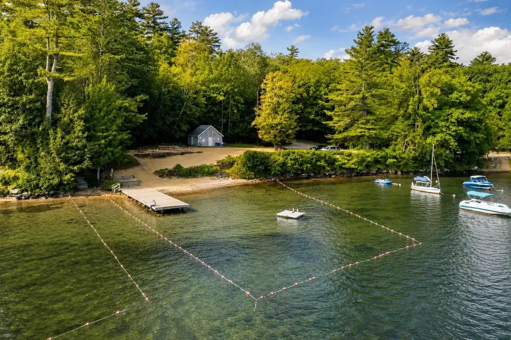 216 Mountain Drive Gilford NH 03249