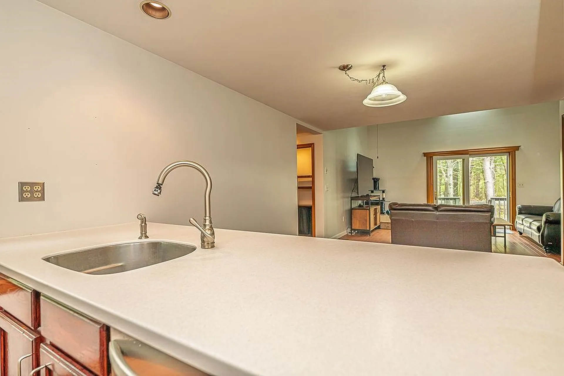 64 Glengarry Drive Stratham NH 03885
