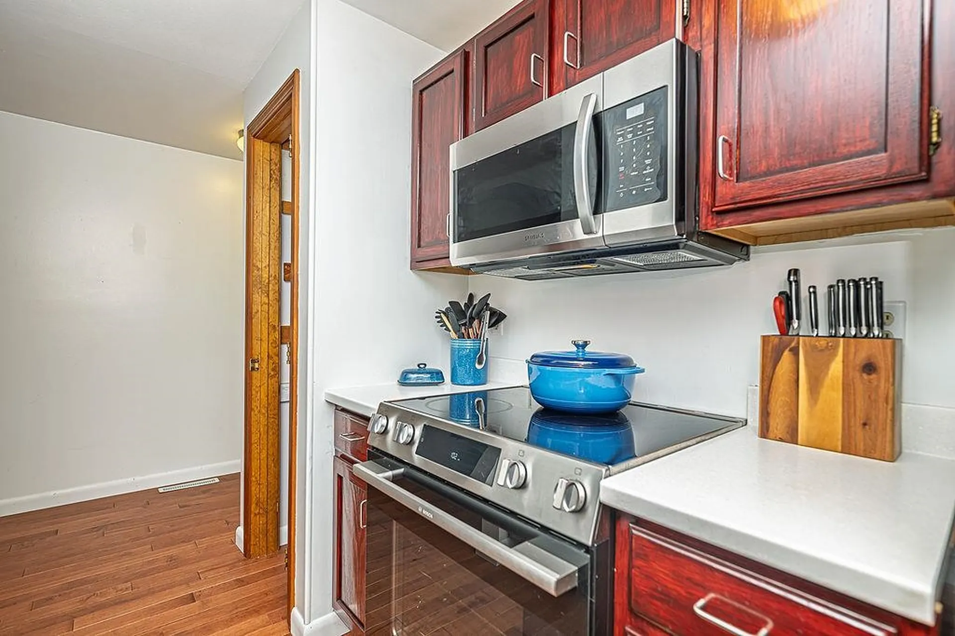 64 Glengarry Drive Stratham NH 03885