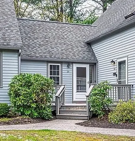 64 Glengarry Drive Stratham NH 03885