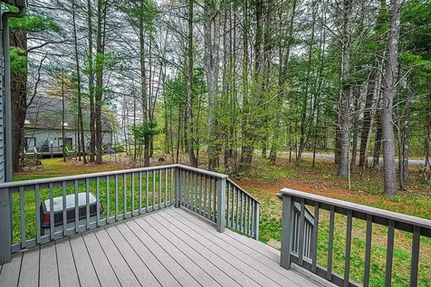 64 Glengarry Drive Stratham NH 03885
