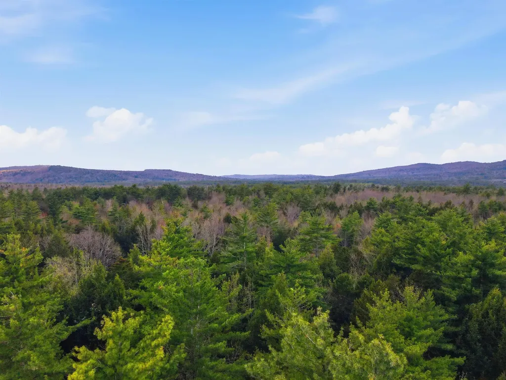 10 Beech River Circle Ossipee NH 03814