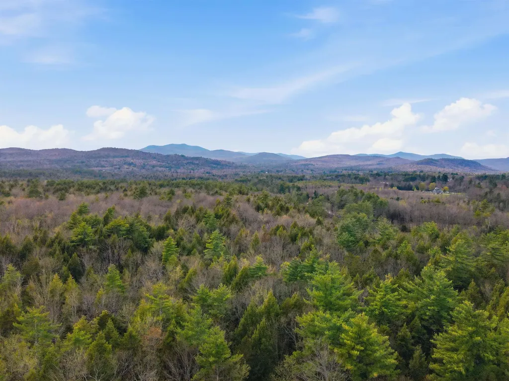 10 Beech River Circle Ossipee NH 03814