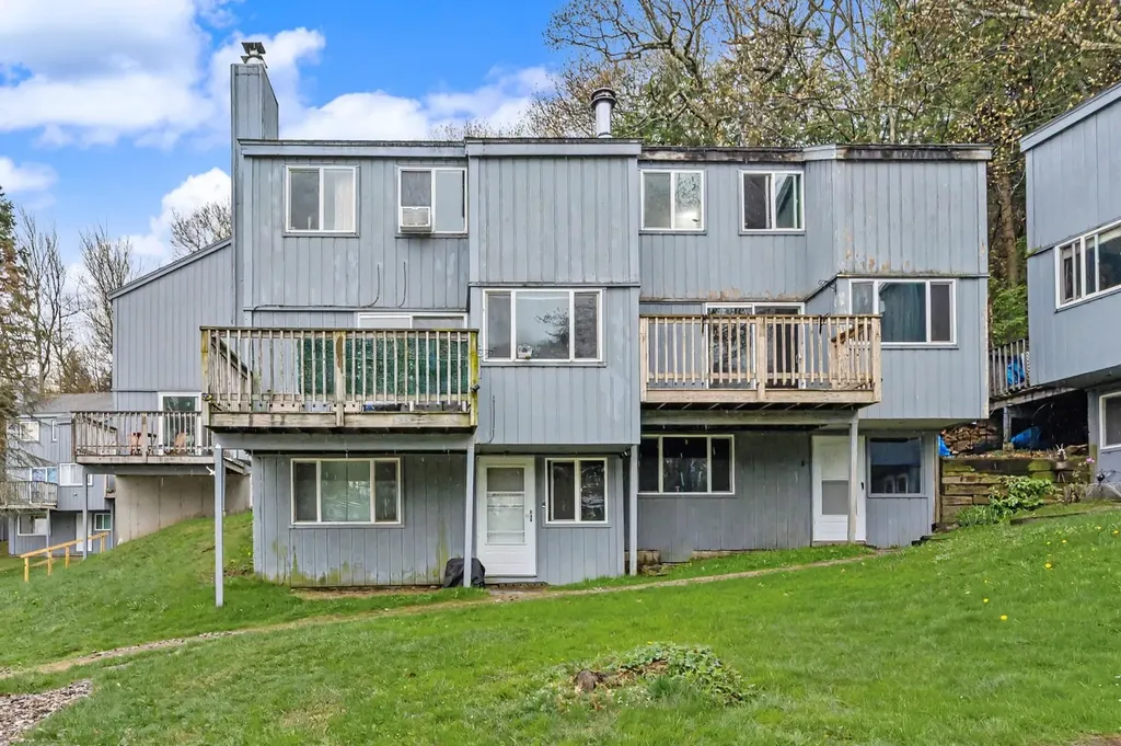 31 Eastside Lane Francestown NH 03043