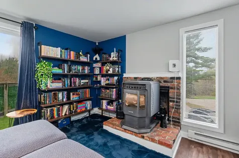 31 Eastside Lane Francestown NH 03043
