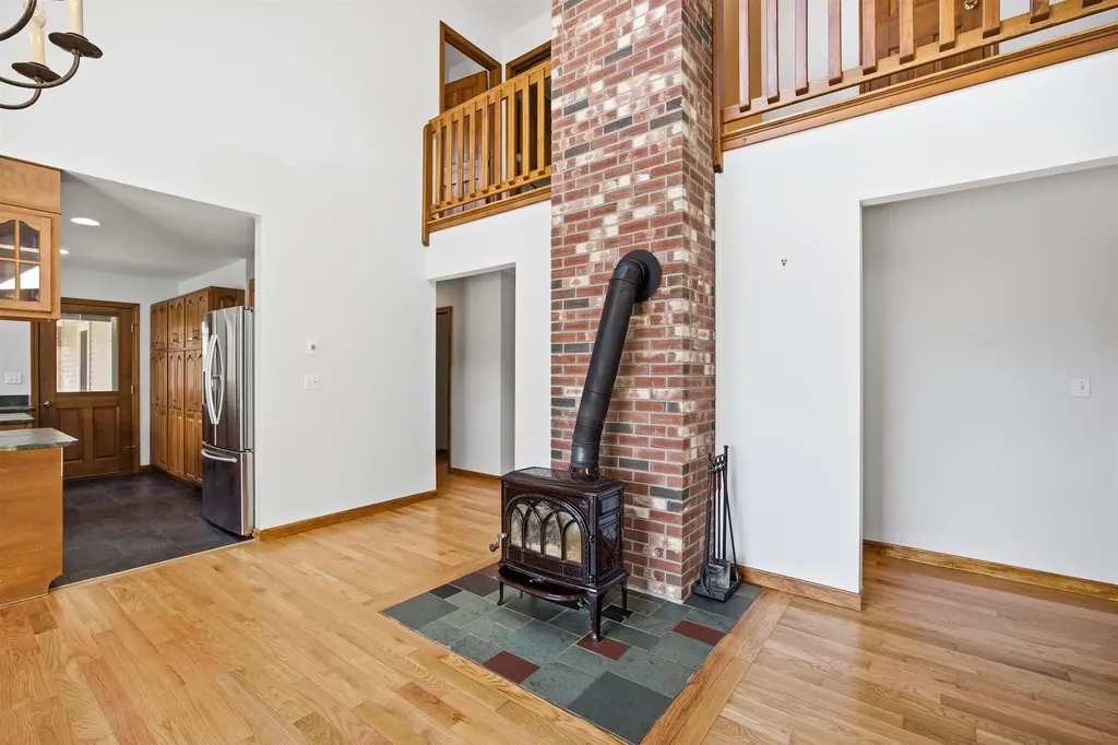 228 Leonard Road Sharon VT 05065