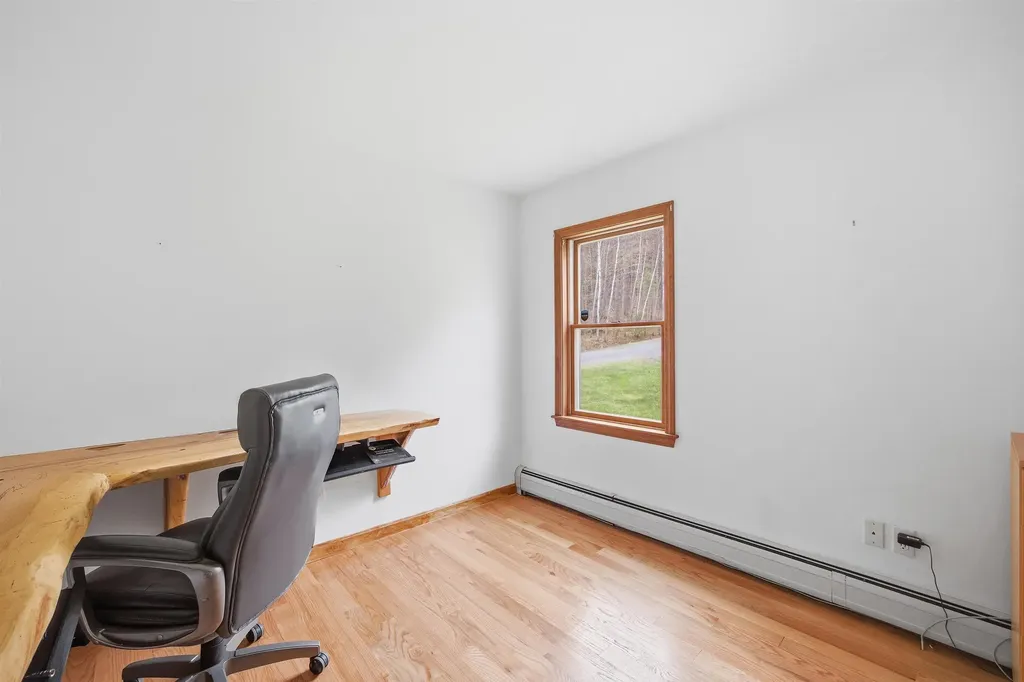 228 Leonard Road Sharon VT 05065