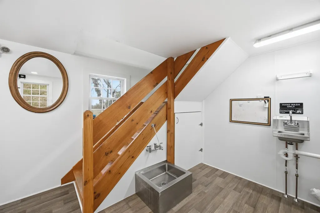 228 Leonard Road Sharon VT 05065
