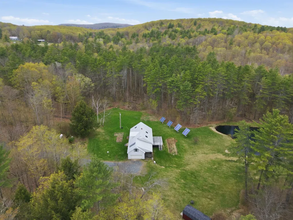 228 Leonard Road Sharon VT 05065