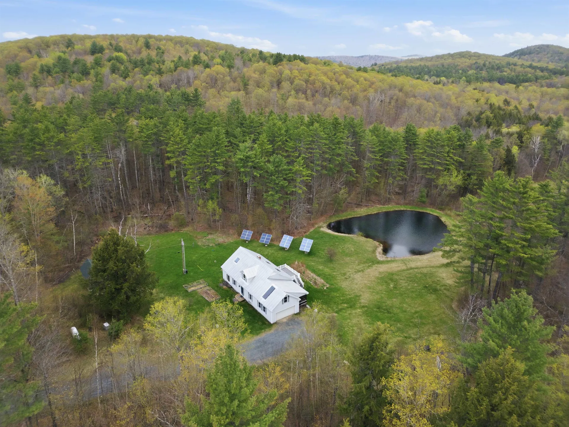 228 Leonard Road Sharon VT 05065