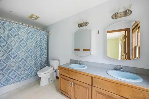 228 Leonard Road Sharon VT 05065