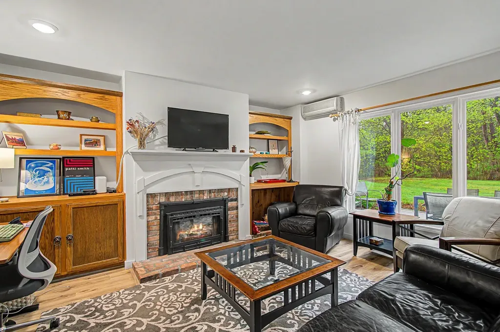 911 Dorset Street South Burlington VT 05403