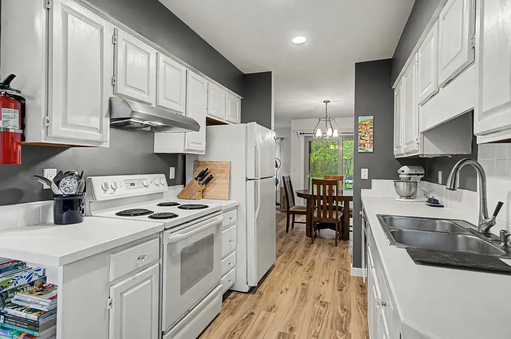 911 Dorset Street South Burlington VT 05403