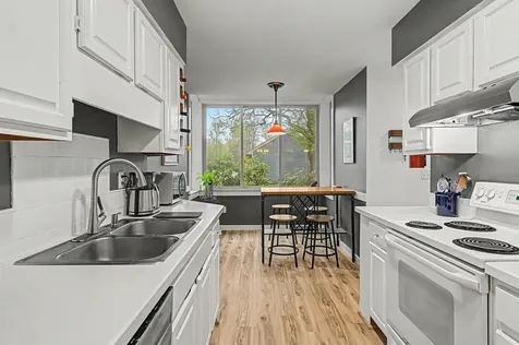 911 Dorset Street South Burlington VT 05403
