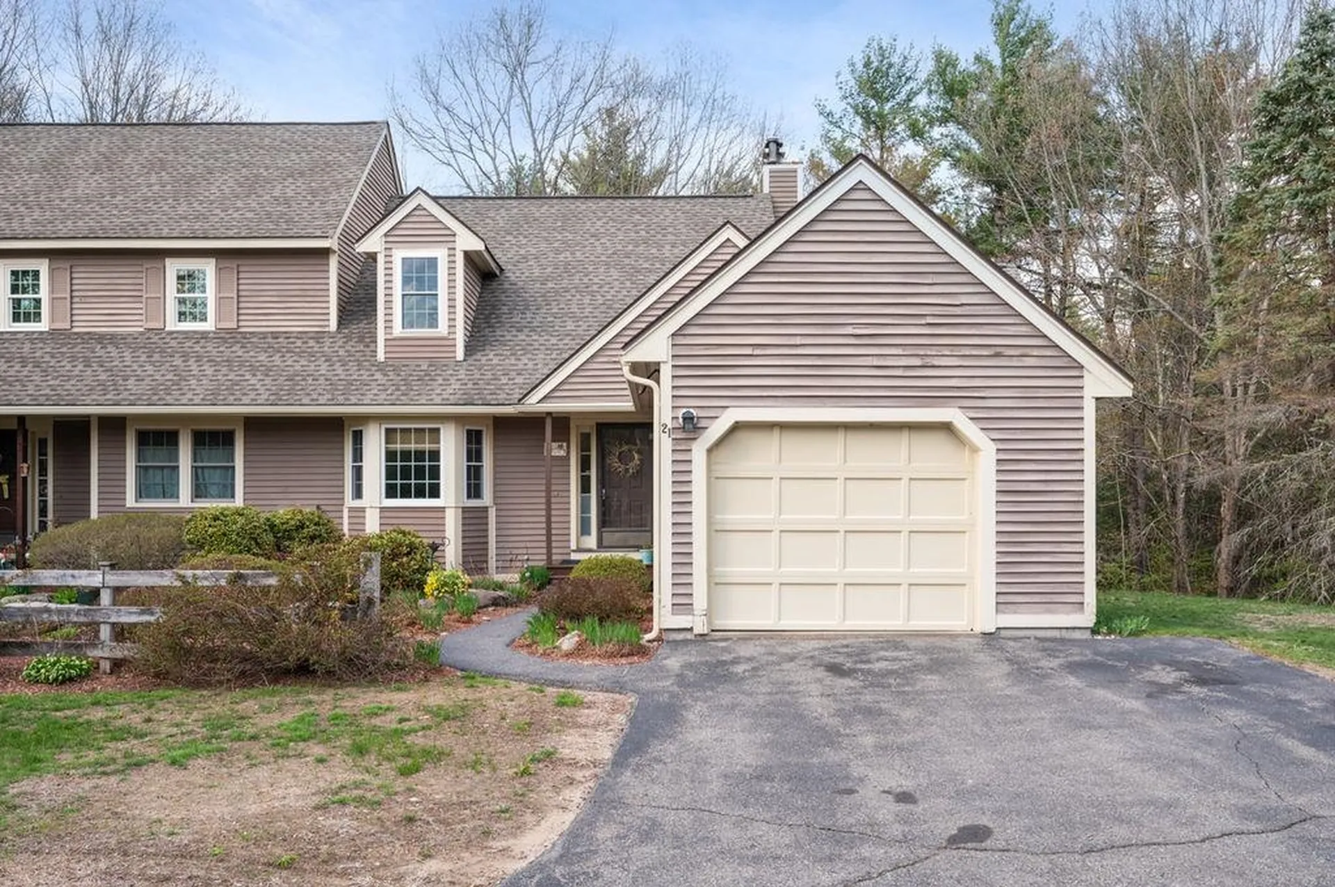 21 Villager Road Chester NH 03036
